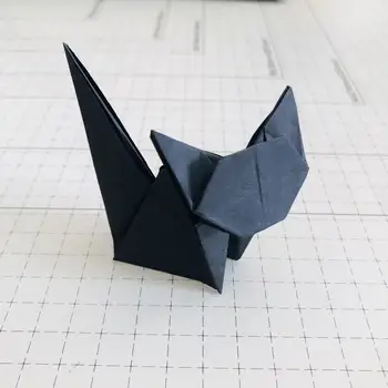2PCS Prefabricados de Origami de Papel Gato Negro Doblado a Mano Gatos Fiesta de Halloween Decoración Hogar Decoración de Mesa